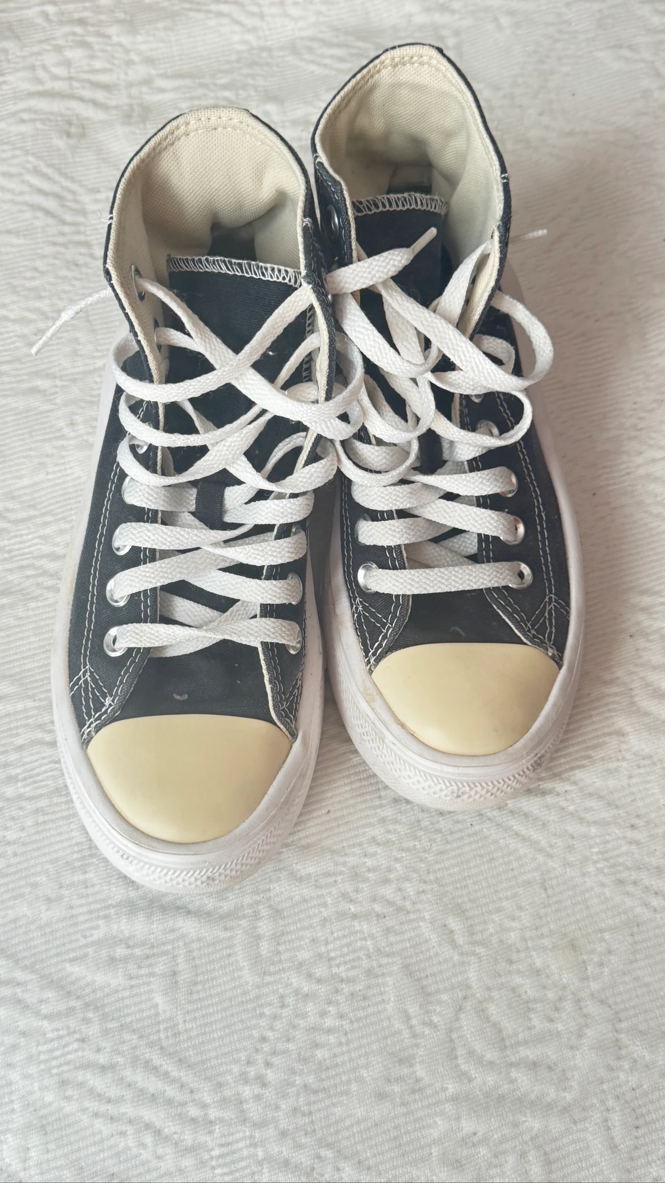 Zapatillas Estilo Botita Lona Negra – Clásicas y Versátiles – photo 2